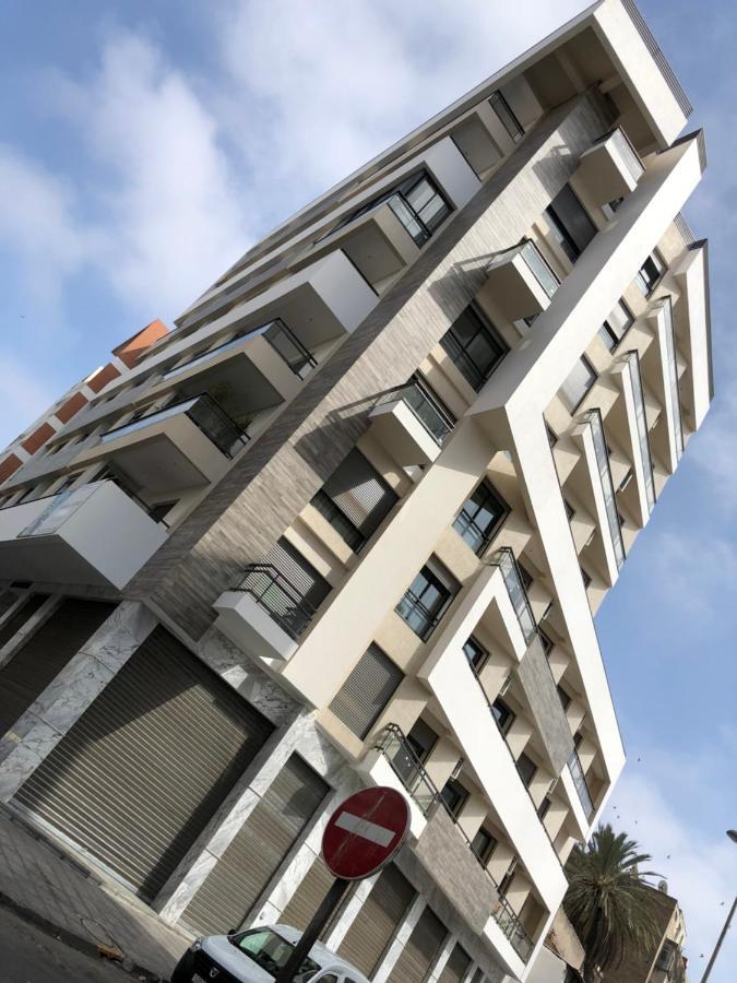 Center With Terrace